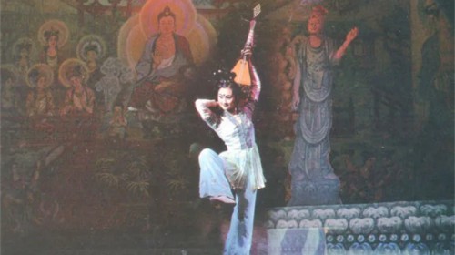 45載花雨紛飛，幾代人的經(jīng)典回憶，中國(guó)民族舞劇之最《絲路花雨》今日開(kāi)票！